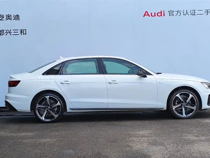 Audi A4L 2024 — фото 3