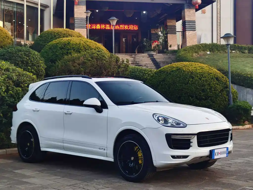 Porsche Cayenne 2015 — фото 3