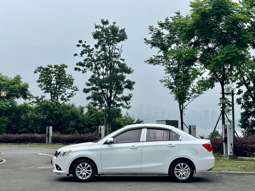 Changan V3 2016 — фото 4