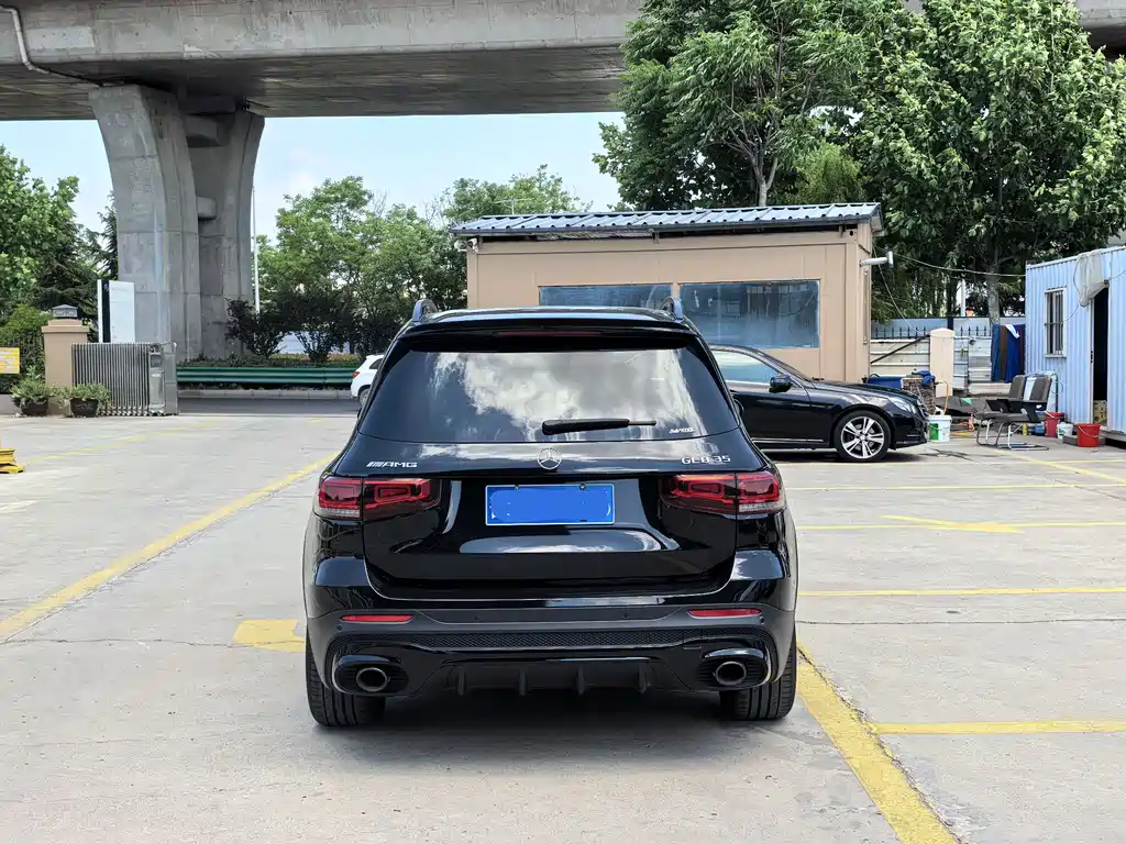 Mercedes-Benz GLB AMG 2024