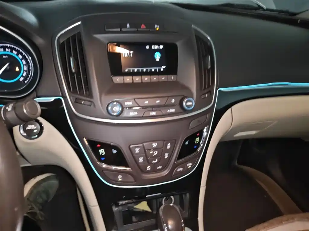 Buick Regal 2015 — фото 13