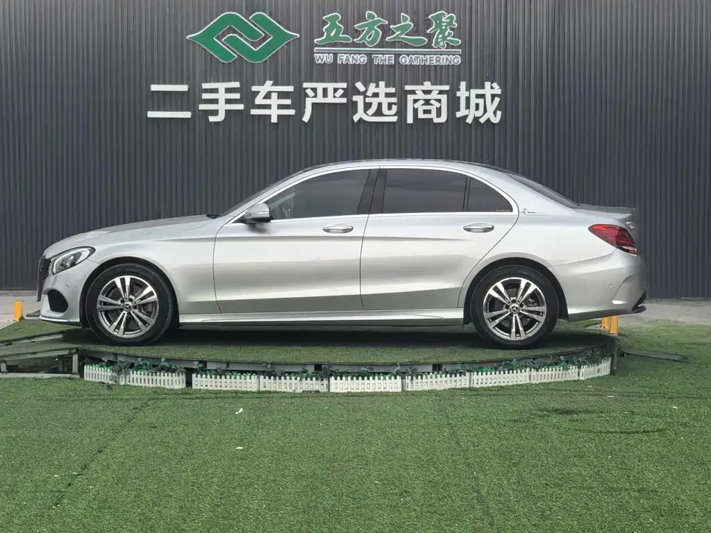 Mercedes-Benz C-Class 2018 — фото 17