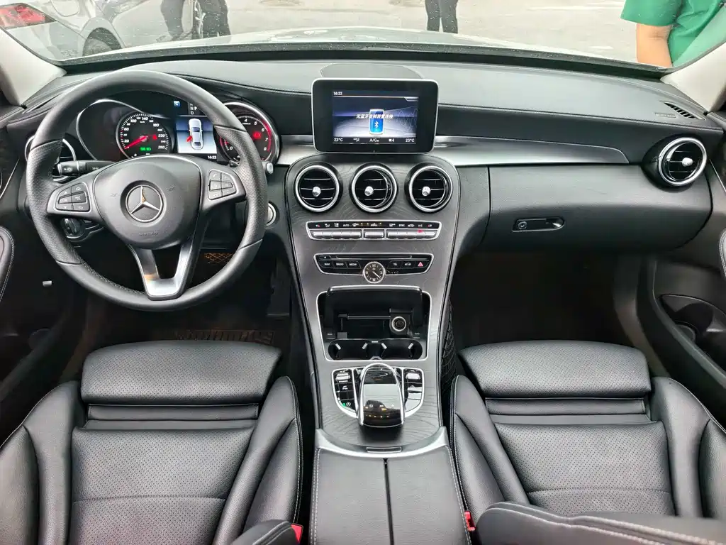 Mercedes-Benz C-Class 2018 — фото 11