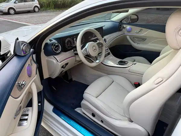 Mercedes-Benz E-Class 2021
