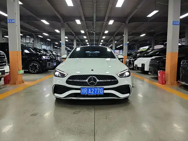 Mercedes-Benz C-Class 2024