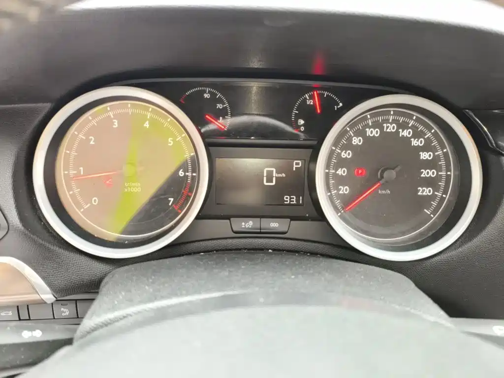 Peugeot 408 2016