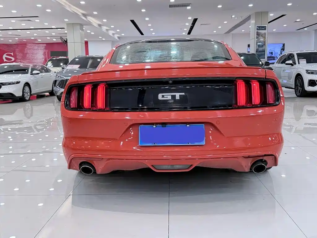 Ford Mustang 2015 — фото 13
