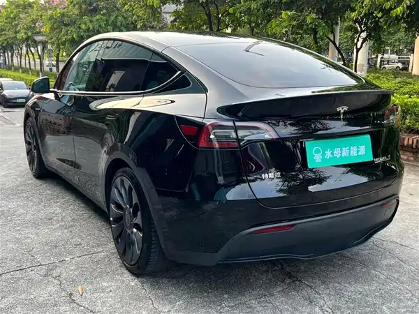 Tesla Model Y 2022