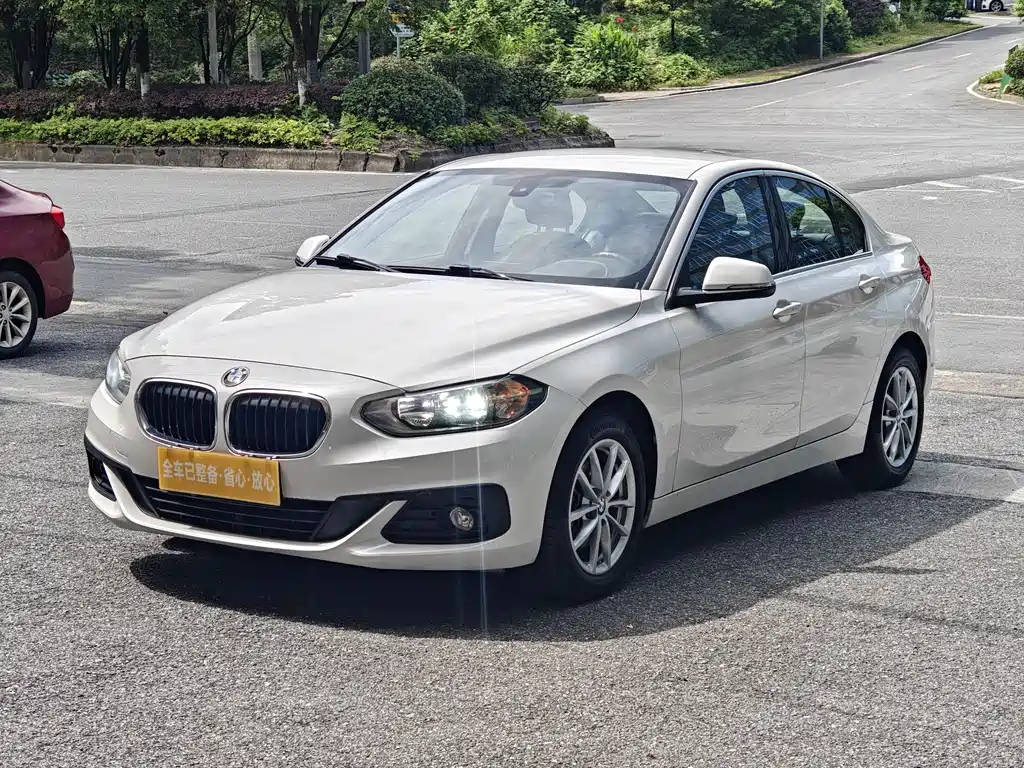 BMW 1 Series 2017 — фото 1