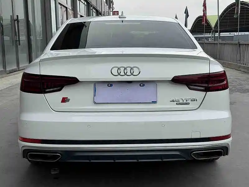 Audi A4L 2020 — фото 5
