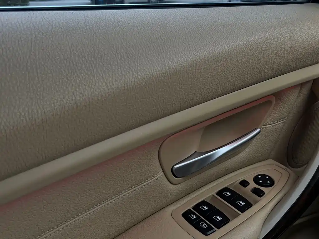 BMW 3 Series 2015 — фото 17