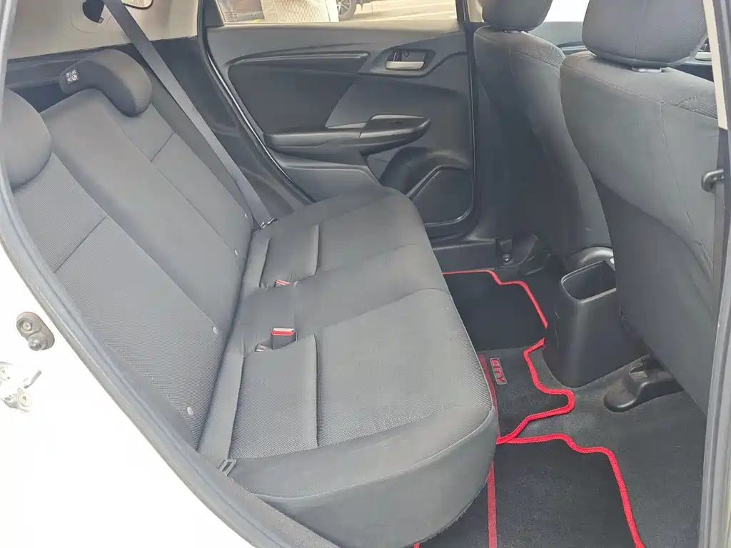 Honda Fit 2018 — фото 12