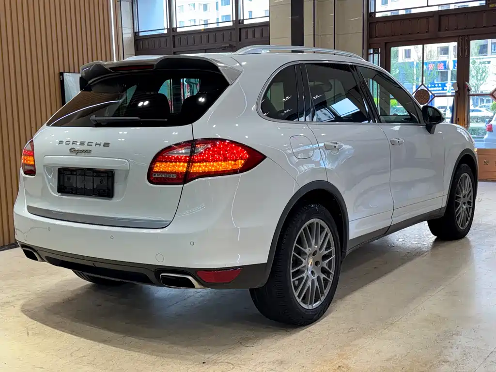 Porsche Cayenne 2014 — фото 4
