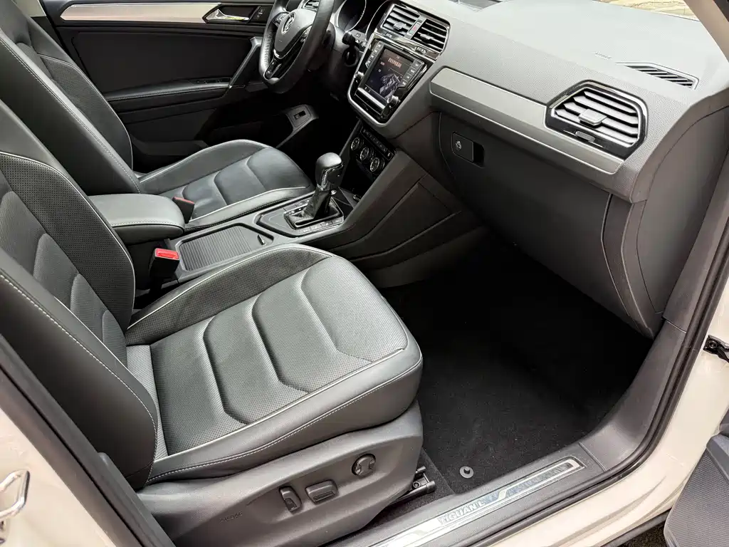 Volkswagen Tiguan L 2019 — фото 15
