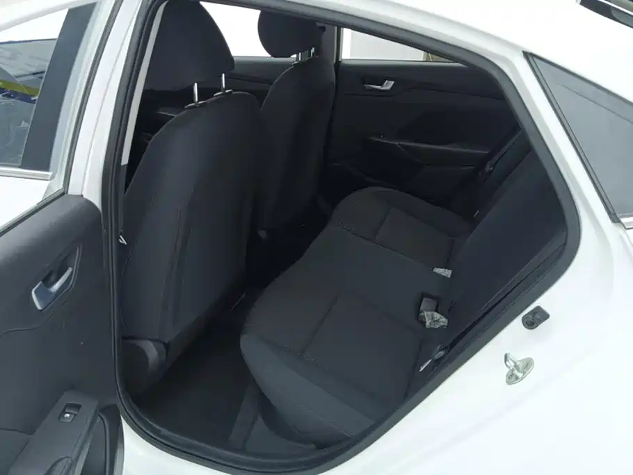 Hyundai Verna 2021 — фото 11