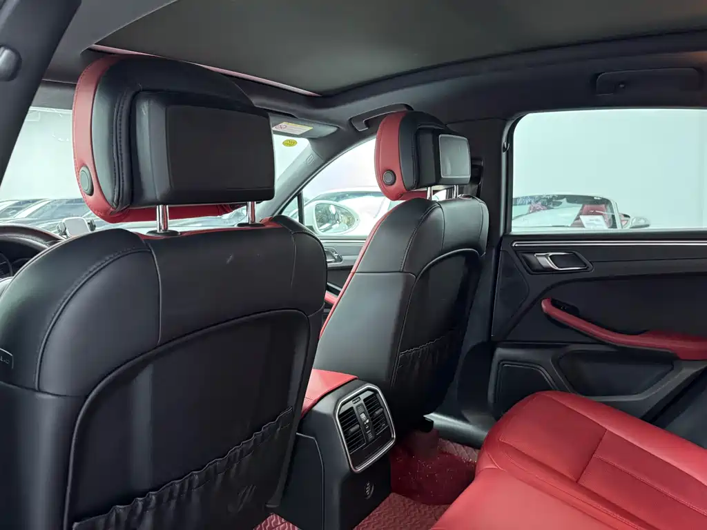 Porsche Macan 2019 — фото 9