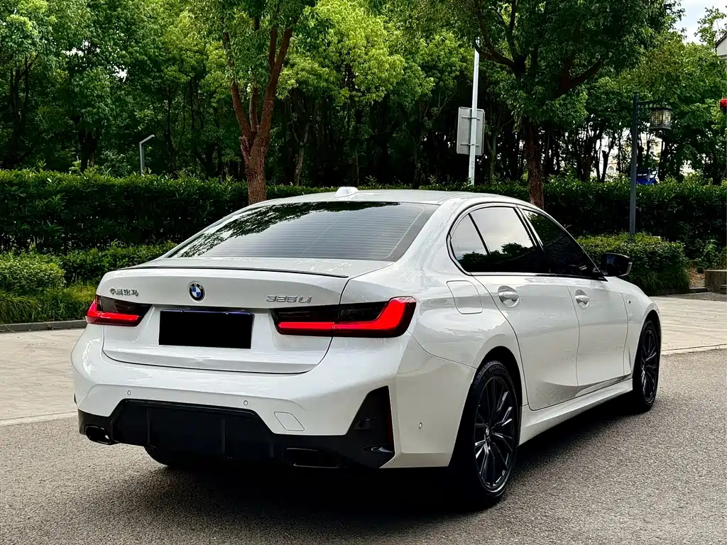 BMW 3 Series 2023 — фото 10