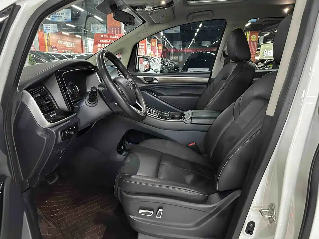 GAC Trumpchi M8 2023 — фото 5