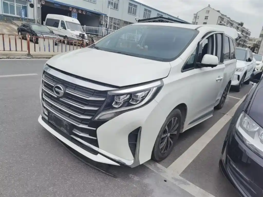 GAC Motor Trumpchi M8 2021 — фото 2