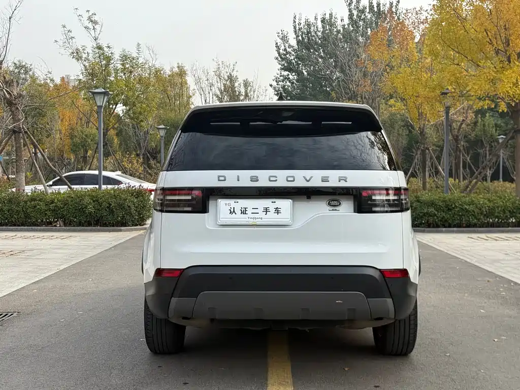 Land Rover Discovery 2017 — фото 10