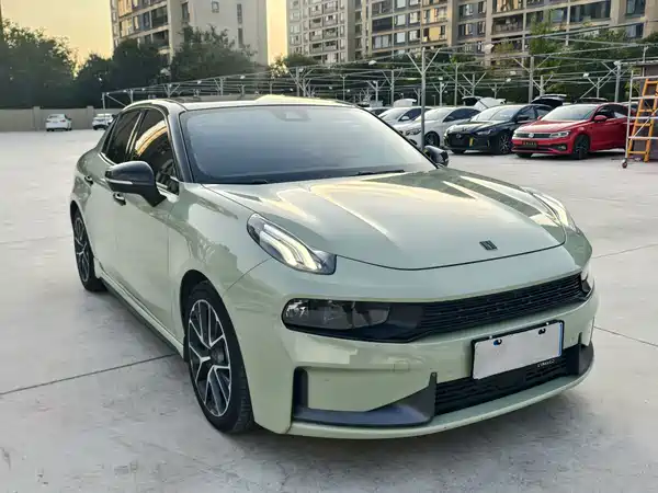 Lynk & Co 03 2022