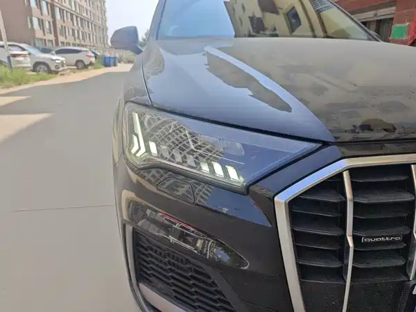 Audi Q7 2021