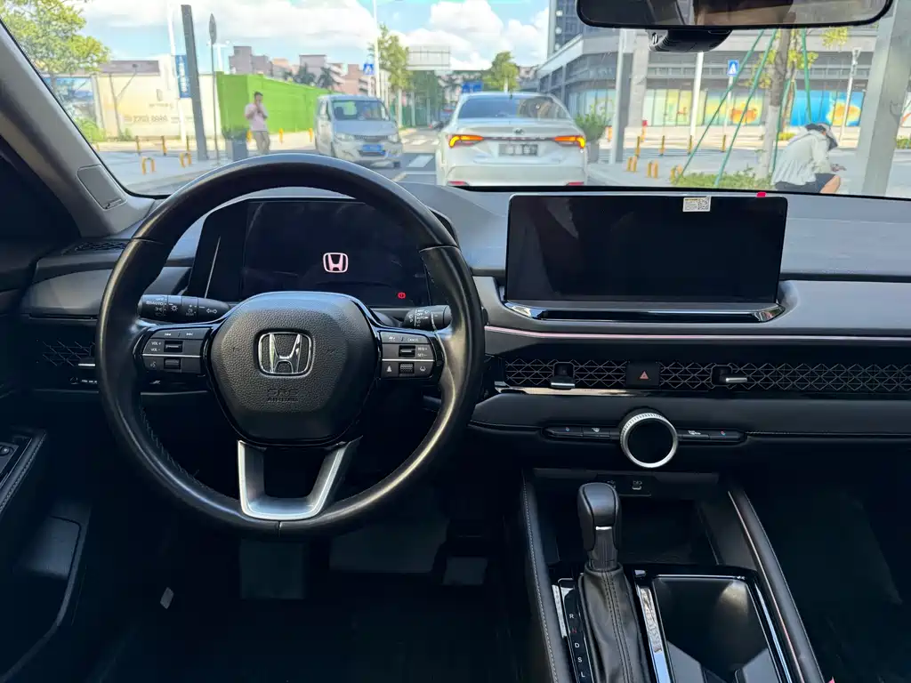 Honda Accord 2024 — фото 10