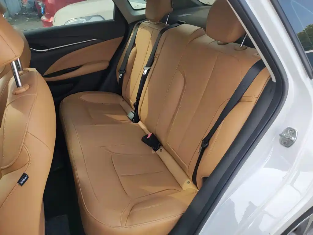 Buick Excelle GT 2018 — фото 13