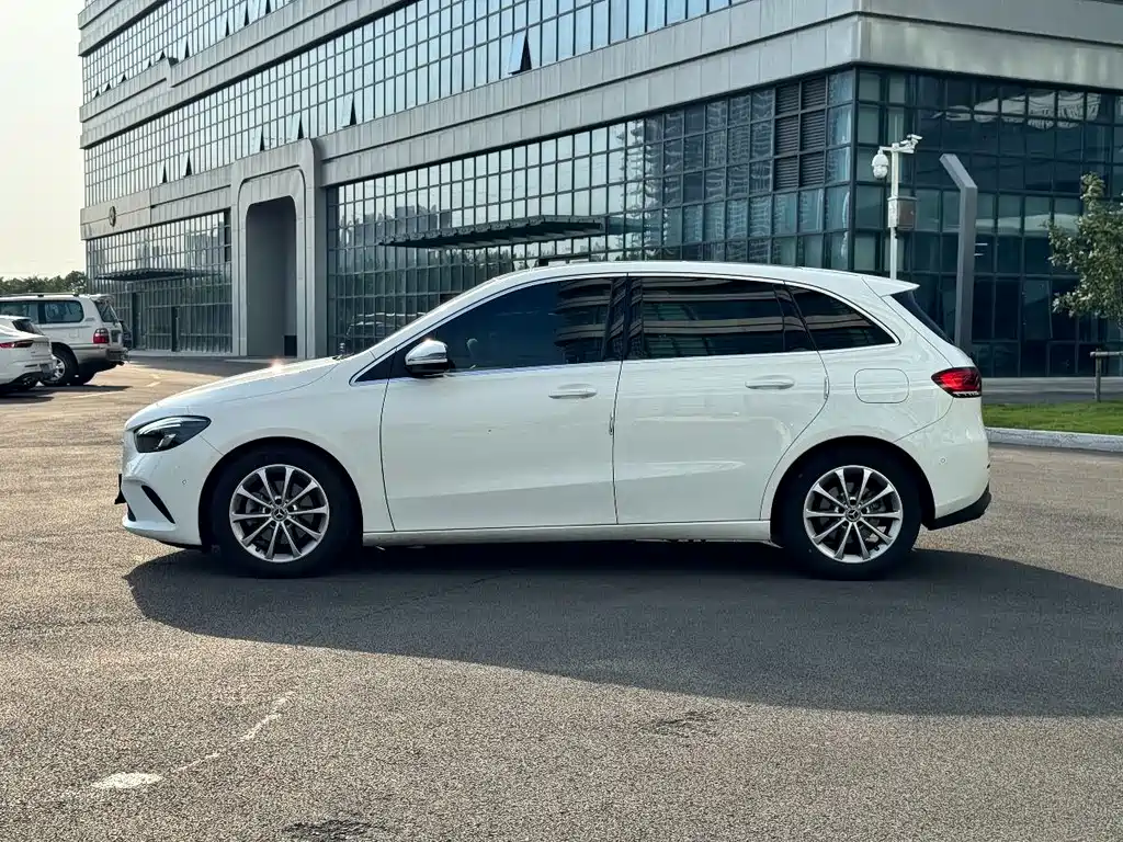 Mercedes-Benz B-Class 2021 — фото 2