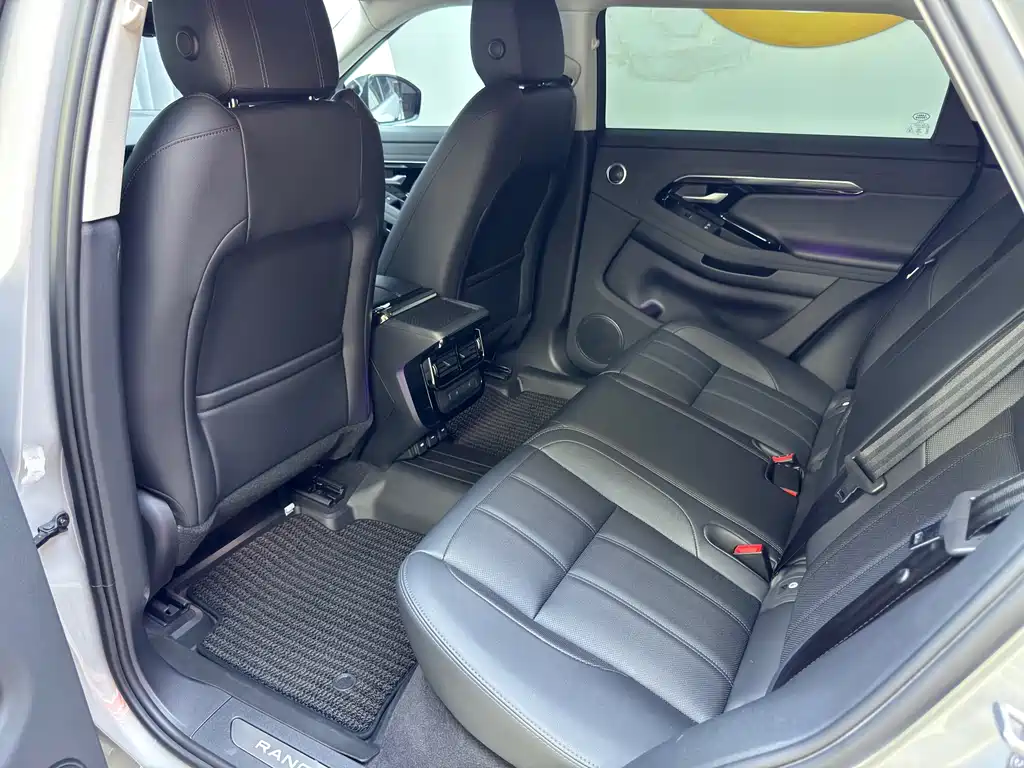 Land Rover Evoque 2023 — фото 16