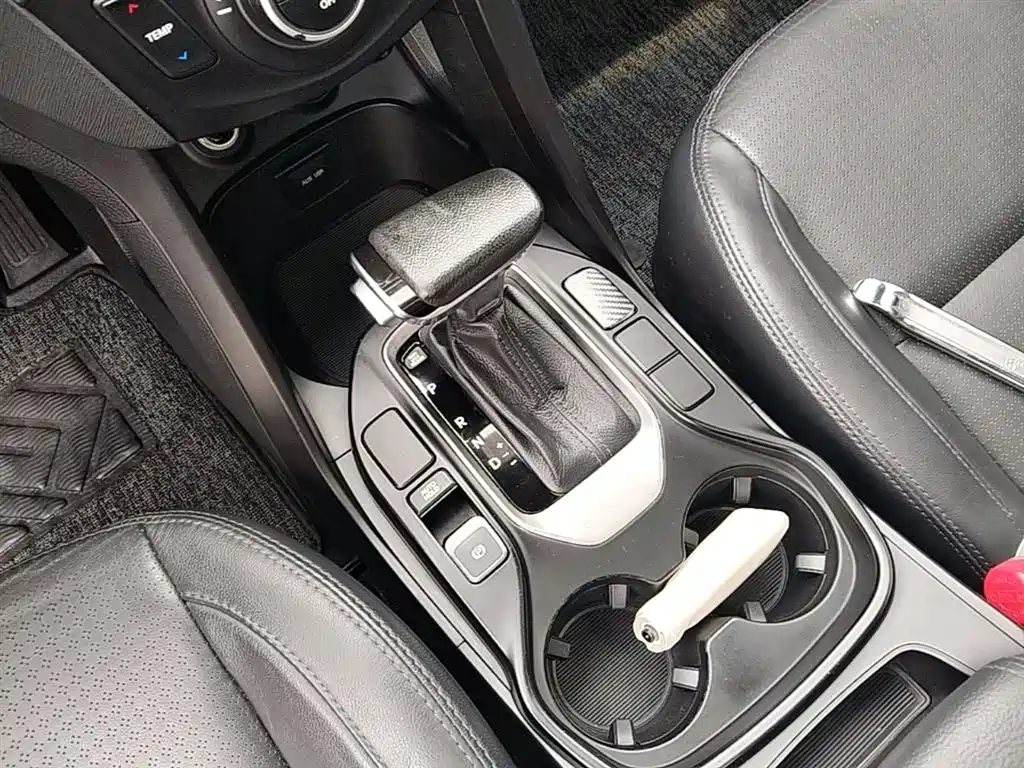 Hyundai Santa Fe 2014 — фото 14