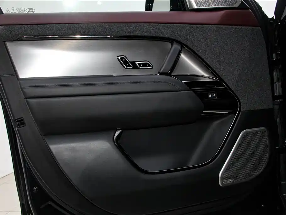 Land Rover Sport 2024 — фото 17