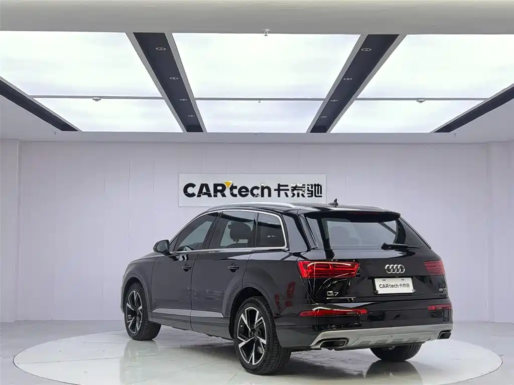 Audi Q7 2019 — фото 3
