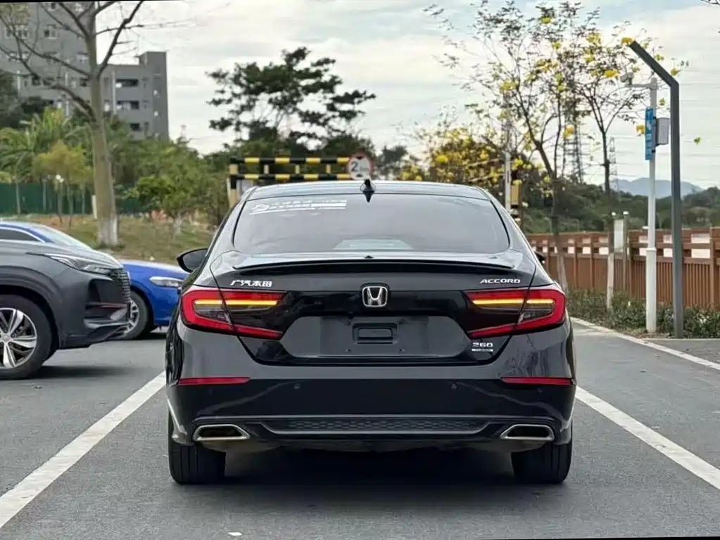 Honda Accord 2022 — фото 4