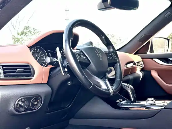Maserati Levante 2022
