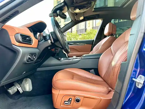 Maserati Levante 2022