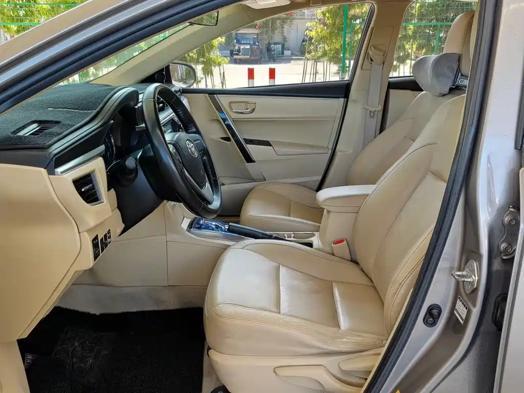 Toyota Corolla 2015
