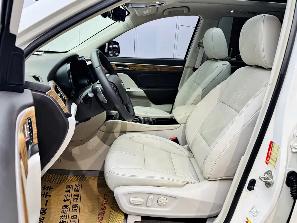 GAC Motor Trumpchi GS8 2018 — фото 9