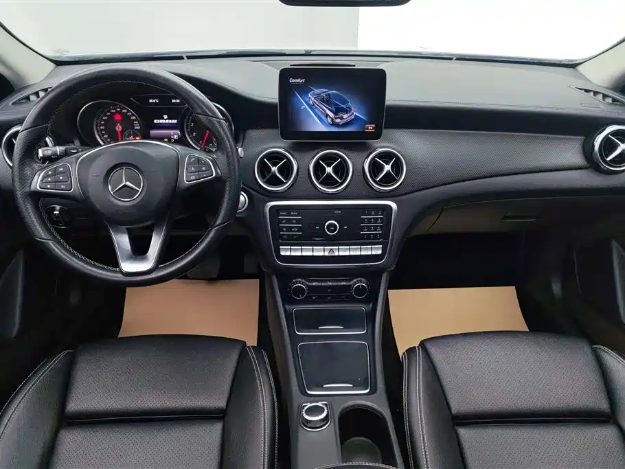 Mercedes-Benz GLA 2018 — фото 12