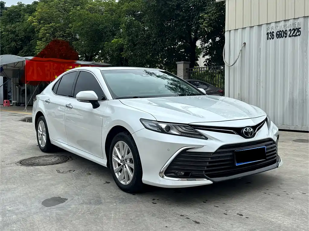 Toyota Camry 2021 — фото 3