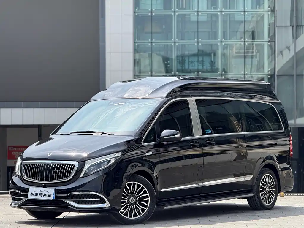 Mercedes-Benz V-Class 2023 — фото 4
