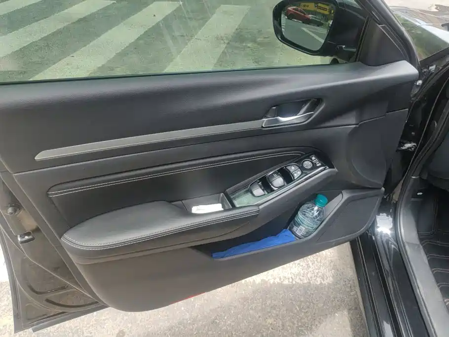 Nissan Teana 2022