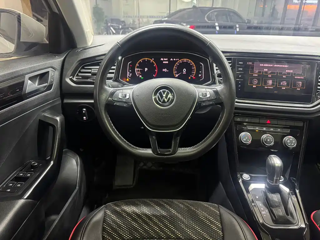 Volkswagen T-Roc 2021 — фото 15