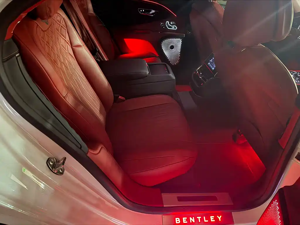 Bentley Flying Spur 2021 — фото 9