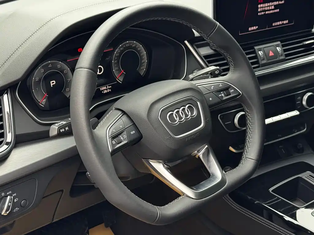 Audi Q5L 2022 — фото 9