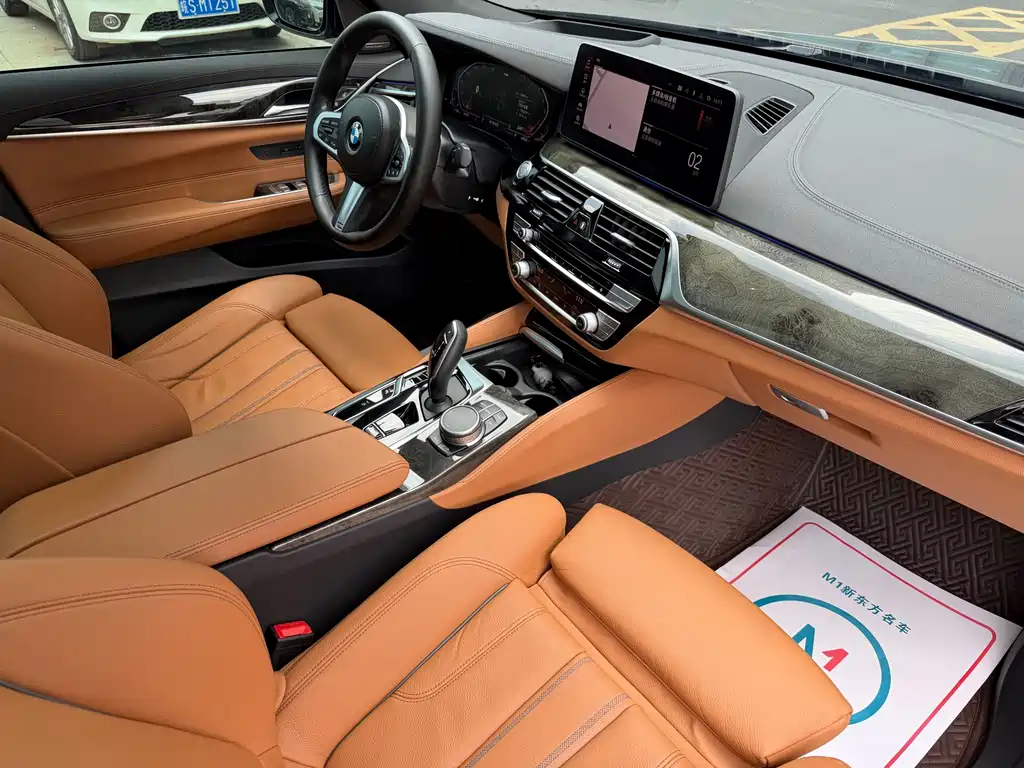 BMW 6 Series GT 2022 — фото 12