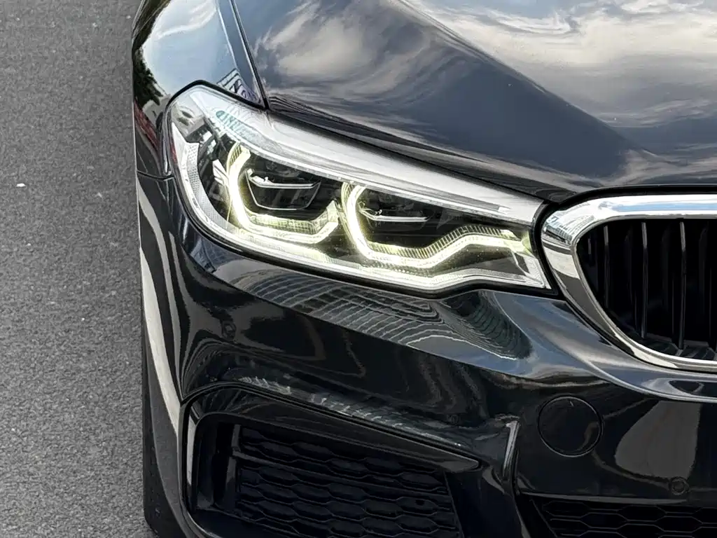 BMW 5 Series 2020 — фото 2