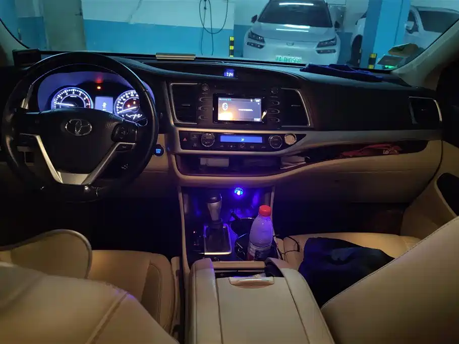 Toyota Highlander 2016 — фото 12