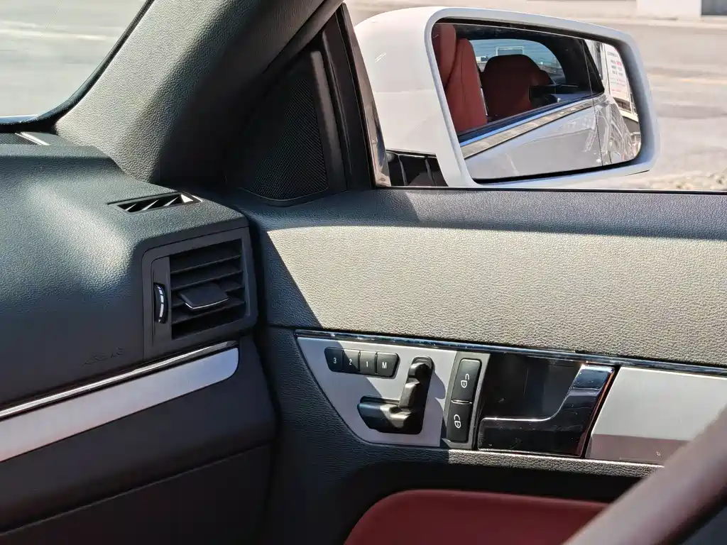 Mercedes-Benz E-Class 2013 — фото 19