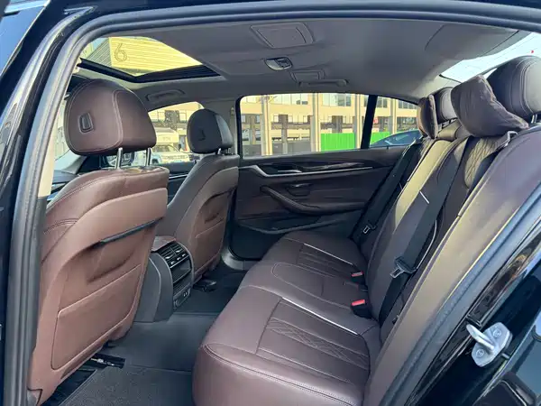 BMW 5 Series 2022